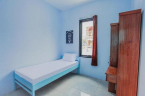 OYO Life 3183 Kost Putri Biru Sigura-gura